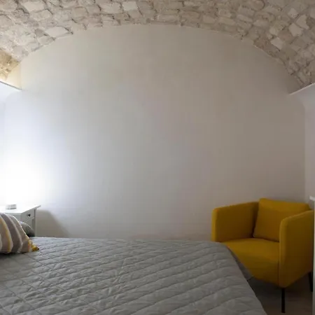 Itaca Apartman *